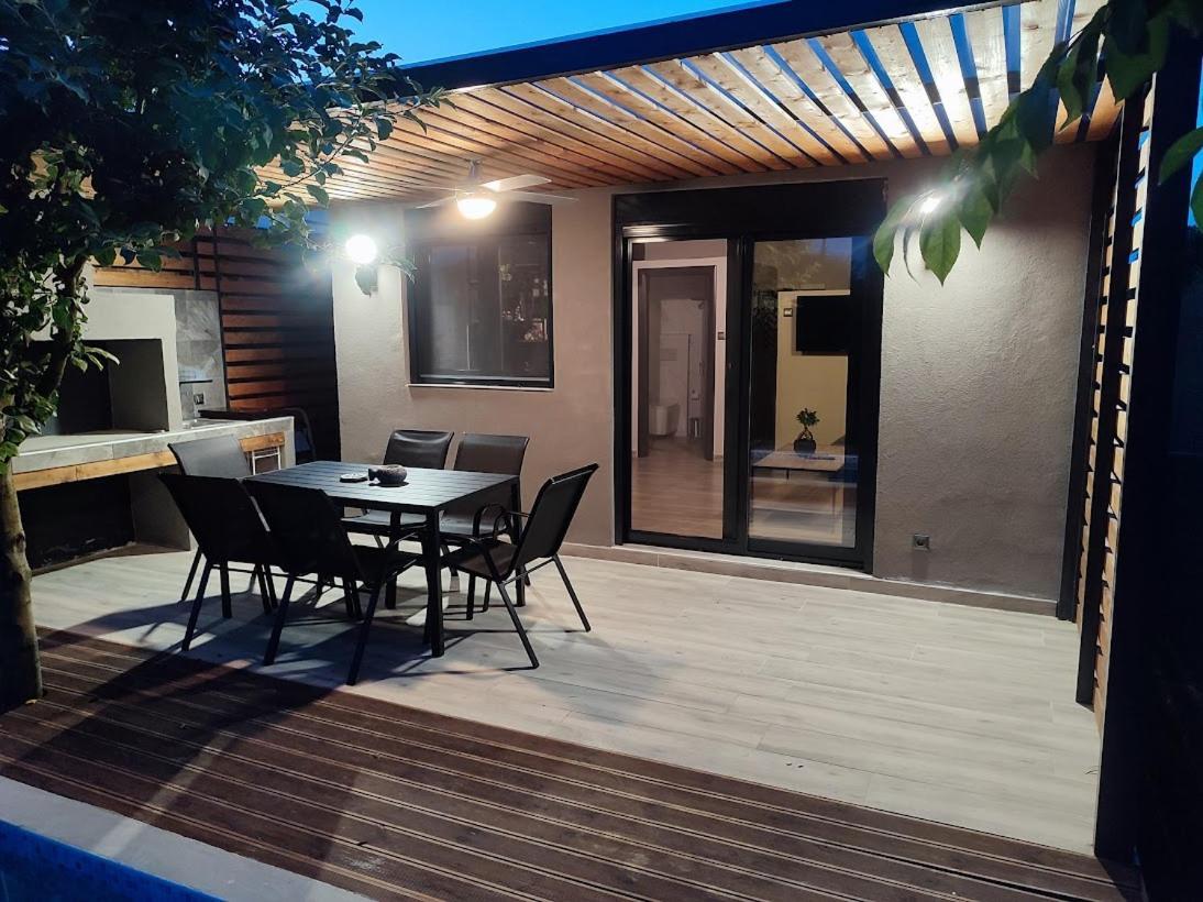 Mosquito Luxury Studio 케라모티 외부 사진
